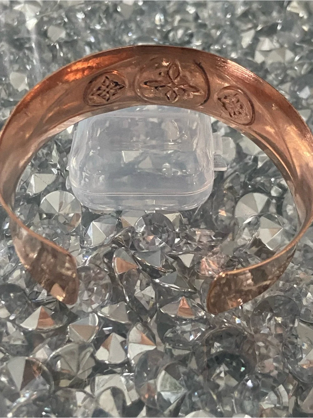 Copper cuff Bracelet w/ Embossed Witches Knot Protección & Frequency